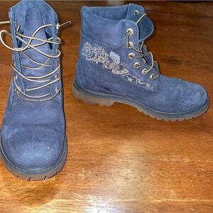 Women's Timberland Boots Blue Embroidered Lace-Up Boots